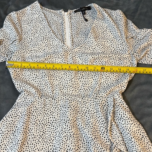 Dynamite Romper

#1153 - Picture 5 of 8